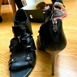 Fergie - Daphne Sandal Heel